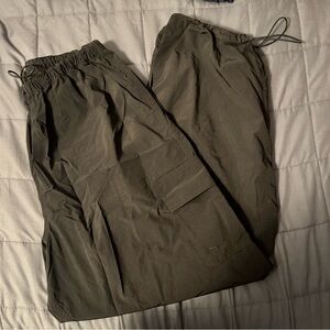Women’s Size XL Black Cargo Parachute Pants